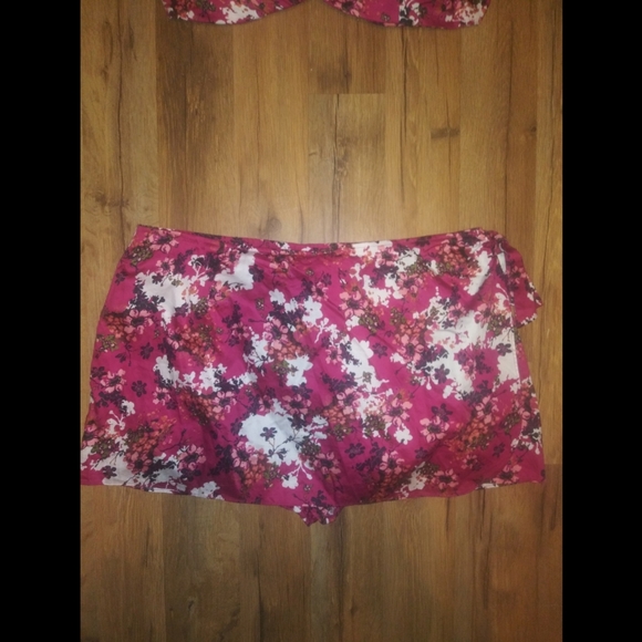 Beach Bash by Art and Tatyana Two Piece Set - Picture 2 of 16